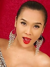 Busty Ladyboy Cutie Fanta Solo Play