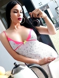 TS Filipina Really Horny Mirror Selfie