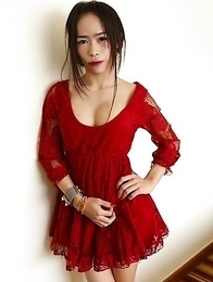 19yo busty Thai newhalf Ai sucks off white cock on her first date