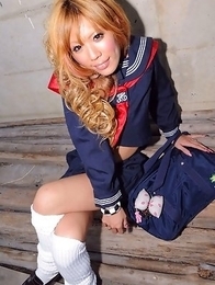 Teen newhalf superstar Reina. She has the cutest face and body and looks very feminine.