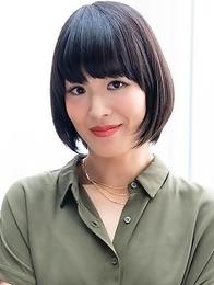 Skinny japan ladyboy Yoko shows her small cock